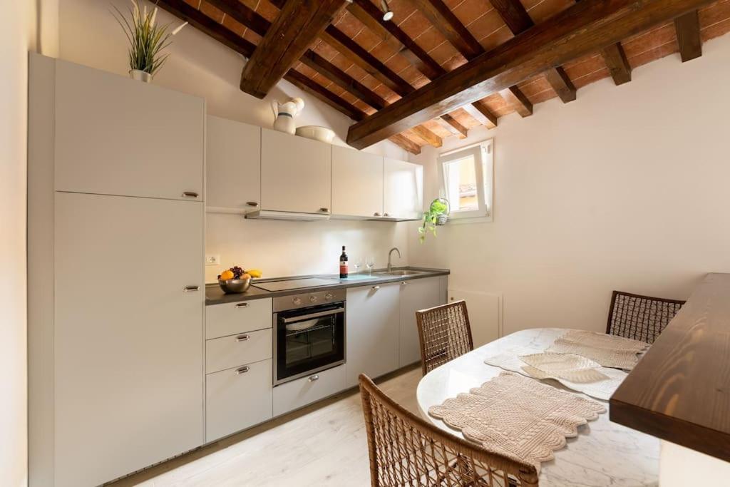 Apartamento Keys Of Italy - Maytreya - Albero 2 - Train Station Two Bedroom Flat 2nd Floor